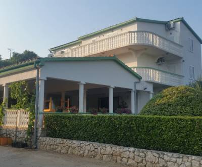 PREDAJ - Apartmánový dom s reštauráciou - VRSI, Zadar