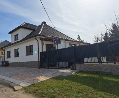 Eladó Családi ház, Családi ház, Cajlanská, Pezinok, Szlovákia