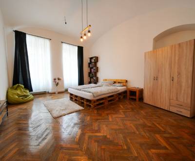  Prenájom 1,5 izbový  byt v Historickom centre mesta Košice, Zvonárska