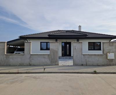 Eladó Családi ház, Családi ház, Jedľová, Senec, Szlovákia