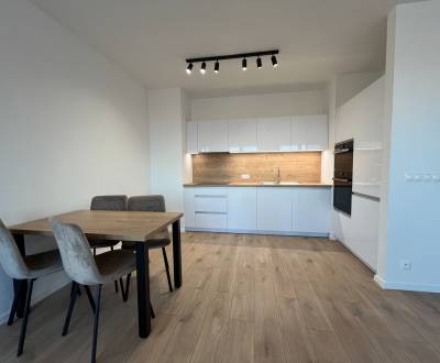 Kiadó 2 szobás lakás, 2 szobás lakás, Karpatská, Poprad, Szlovákia