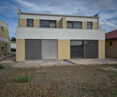 Eladó Családi ház, Családi ház, Kožušnícka, Bratislava - Jarovce, Szlo