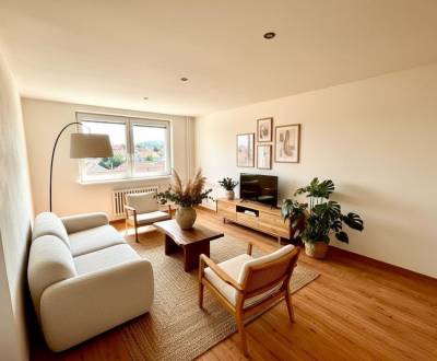 Eladó 3 szobás lakás, 3 szobás lakás, Hlohovec, Szlovákia