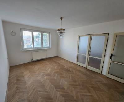 Eladó 3 szobás lakás, 3 szobás lakás, Agátová, Bratislava - Dúbravka, 