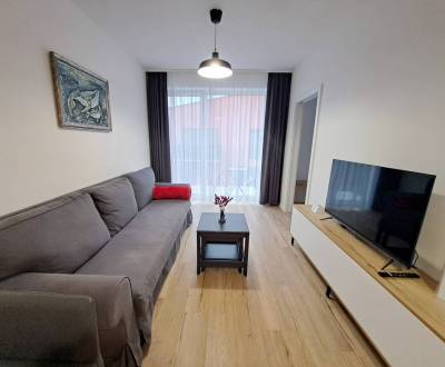 Kiadó 2 szobás lakás, 2 szobás lakás, Jilemnického , Poprad, Szlovákia