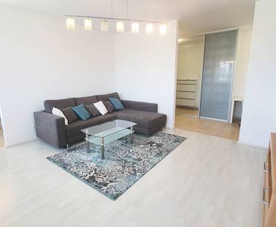 Kiadó 2 szobás lakás, 2 szobás lakás, Bratislava - Ružinov, Szlovákia