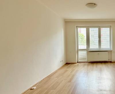 Eladó 2 szobás lakás, 2 szobás lakás, Špačinská cesta, Trnava, Szlovák