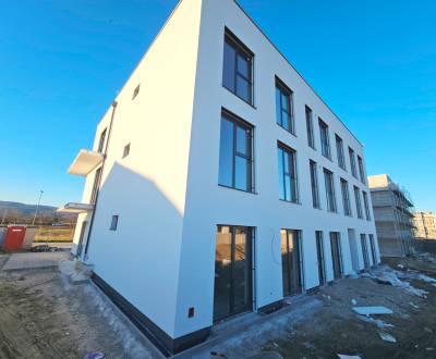 Eladó 2 szobás lakás, 2 szobás lakás, Dúhová, Pezinok, Szlovákia