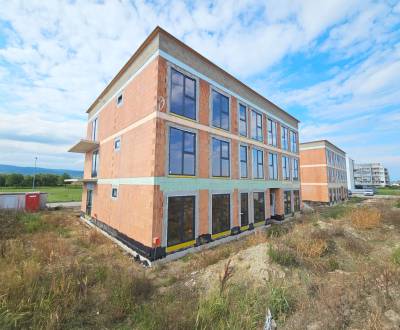 Eladó 2 szobás lakás, 2 szobás lakás, Dúhová, Pezinok, Szlovákia