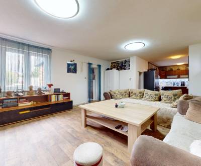 Eladó Családi ház, Családi ház, Poľná, Senec, Szlovákia