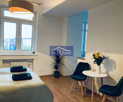 Kiadó Garzonlakás, Garzonlakás, Špitálska, Bratislava - Staré Mesto, S