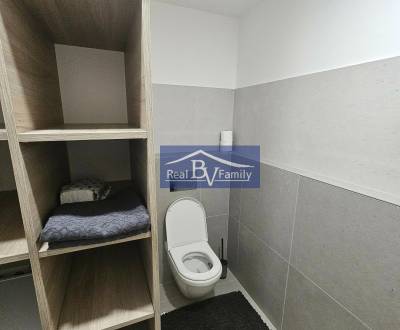 Kiadó 2 szobás lakás, 2 szobás lakás, Bottova, Bratislava - Staré Mest