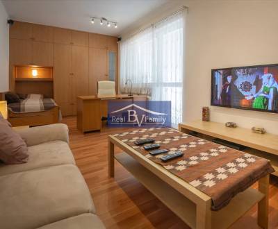 Kiadó 2 szobás lakás, 2 szobás lakás, Blumentálska, Bratislava - Staré