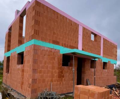 Eladó Családi ház, Családi ház, Lesná, Malacky, Szlovákia