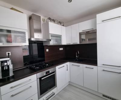 Eladó 3 szobás lakás, 3 szobás lakás, Záhorácka, Malacky, Szlovákia