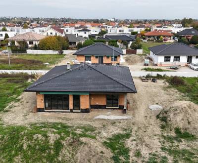 Eladó Családi ház, Családi ház, Senec, Szlovákia