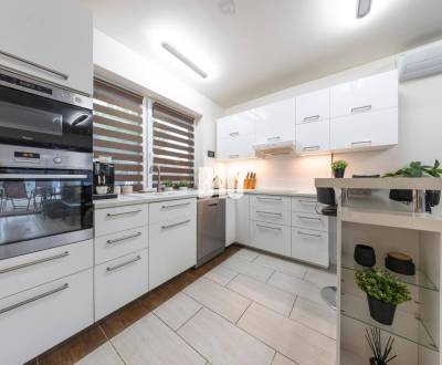 Eladó Családi ház, Családi ház, Senec, Szlovákia