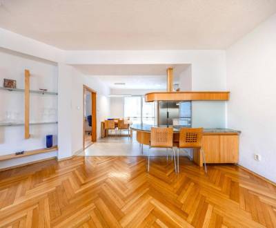 Eladó 3 szobás lakás, 3 szobás lakás, Zámocká, Bratislava I, Szlovákia