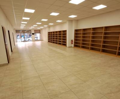 Kiadó Üzlethelység, Üzlethelység, Mostová, Ružomberok, Szlovákia