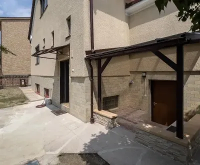 Kiadó Családi ház, Családi ház, Rovná, Bratislava - Ružinov, Szlovákia