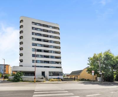 BA/POD.BISKUPICE - Eladó egy nagy, 3 szobás lakás egy új épületben par