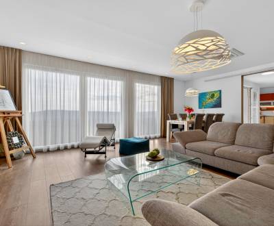 Eladó 4 szobás lakás, 4 szobás lakás, Hlaváčikova, Bratislava - Karlov