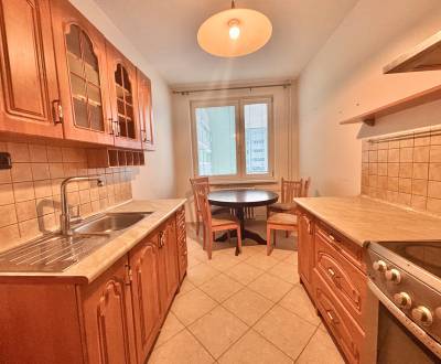 Eladó 3 szobás lakás, 3 szobás lakás, Centrum, Čadca, Szlovákia