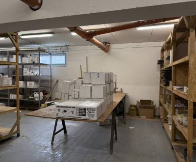 Kiadó Raktárak és ipari épületek, Raktárak és ipari épületek, Poľná, S