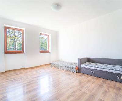 Eladó Családi ház, Családi ház, Kupeckého, Pezinok, Szlovákia