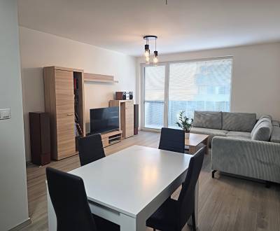 ELADÓ - 2 szobás lakás Zoborra néző kilátással. NITRA