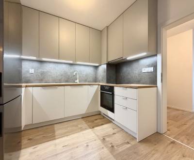 Eladó 2 szobás lakás, 2 szobás lakás, Armádna, Trenčín, Szlovákia