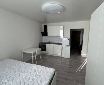 Kiadó Garzonlakás, Garzonlakás, 1 mája, Pezinok, Szlovákia