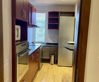 Eladó 2 szobás lakás, 2 szobás lakás, Zálužická, Bratislava - Ružinov,