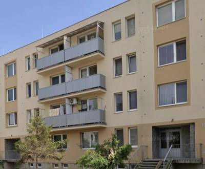 Hangulatos, felújított 1 szobás lakás kiadó Hlohovecben