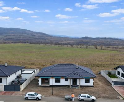 Eladó Családi ház, Családi ház, Delevarová, Pezinok, Szlovákia