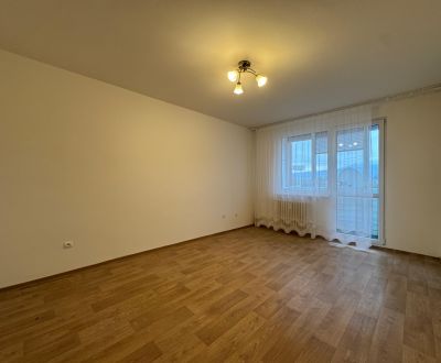Kiadó 2 szobás lakás, 2 szobás lakás, Komenského, Snina, Szlovákia
