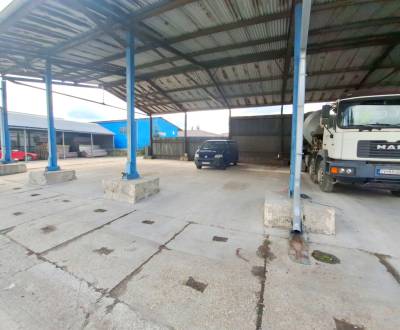 Kiadó Garázsok, Garázsok, Lieskovská cesta, Zvolen, Szlovákia