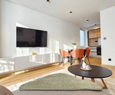 Kiadó 3 szobás lakás, 3 szobás lakás, Uherova, Košice - Západ, Szlovák