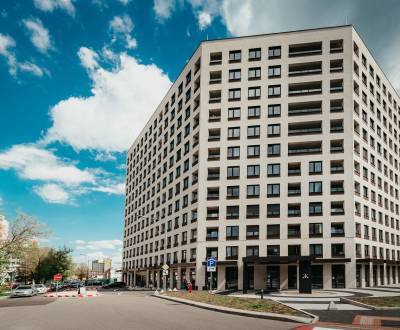 Kiadó Garázsok, Garázsok, Karpatská, Poprad, Szlovákia