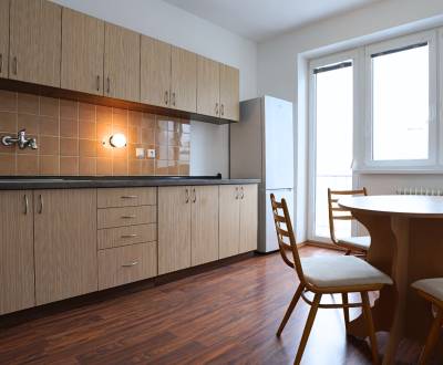 Kiadó 3 szobás lakás, 3 szobás lakás, Gogoľova, Trenčín, Szlovákia