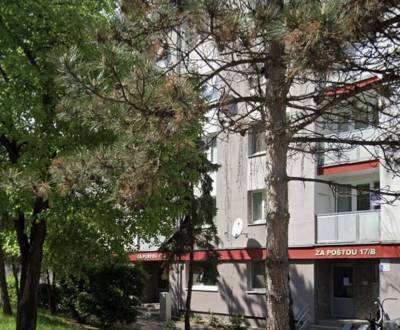 Kiadó 2 szobás lakás, 2 szobás lakás, Hlohovec, Szlovákia