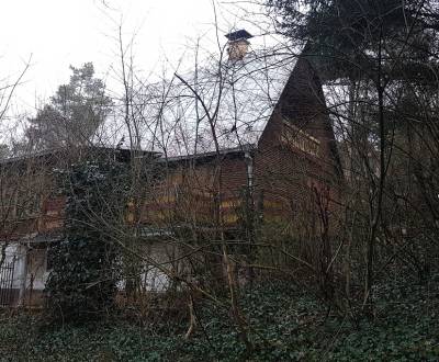 Kétszintes nyaraló eladó Striebornicán, erdei környezetben