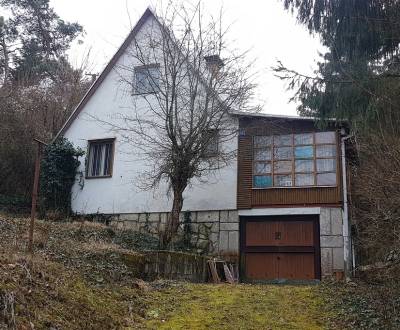 Kétszintes nyaraló eladó Striebornicán, erdei környezetben