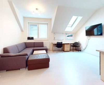 Kiadó Irodahelység, Irodahelység, Hviezdoslavova, Skalica, Szlovákia