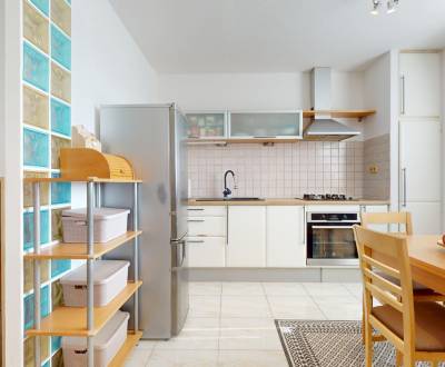 Eladó 4 szobás lakás, 4 szobás lakás, Opatovská, Trenčín, Szlovákia