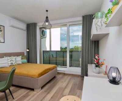 Kiadó 1 szobás lakás, 1 szobás lakás, Bernolákovská, Senec, Szlovákia