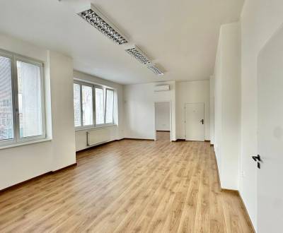 Kiadó Irodahelység, Irodahelység, M.R.Štefánika, Trenčín, Szlovákia