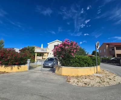 Eladó Különleges ingatlanok, Különleges ingatlanok, Mulo, Vrsi, Horvát