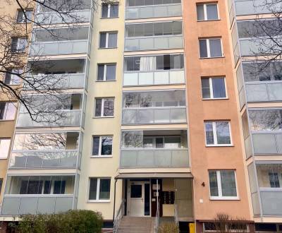 Eladó 4 szobás lakás, 4 szobás lakás, Novomeského, Trenčín, Szlovákia