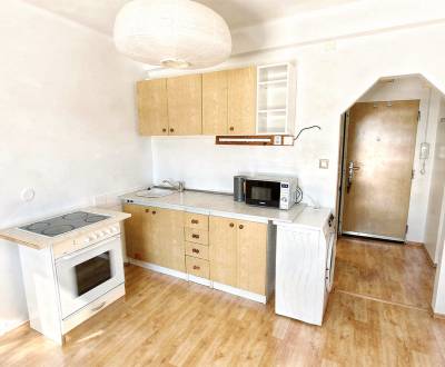 Kiadó 2 szobás lakás, 2 szobás lakás, Horná, Banská Bystrica, Szlováki